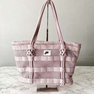 Nike Lilac Lavender Mesh Sporty Zip Top Strappy Shoulder Bag Tablet WaterBottle